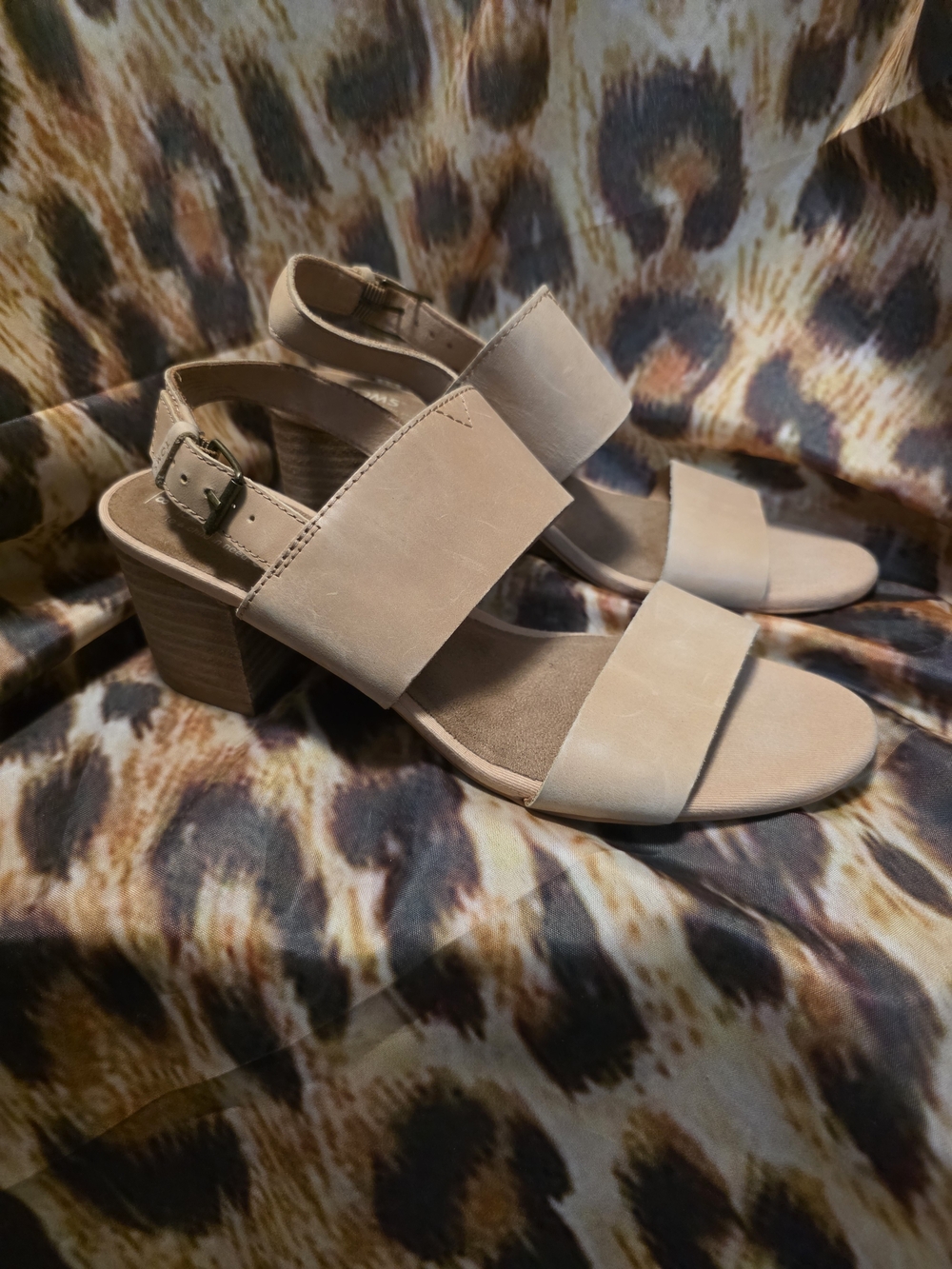 Toms Poppy Tan Leather Block Heel Sandals - Size 8